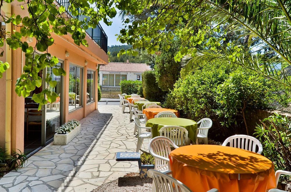 Le Virevent Hotel